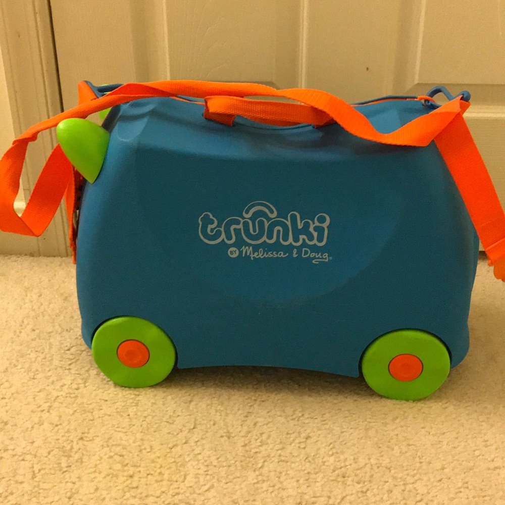 Trunki by Melissa & Doug children’s suitcase